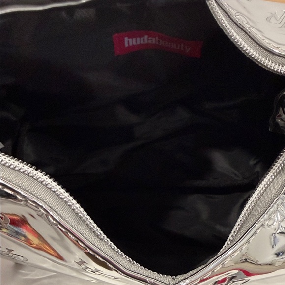 HUDA BEAUTY makeup bag set - Picture 6 of 7